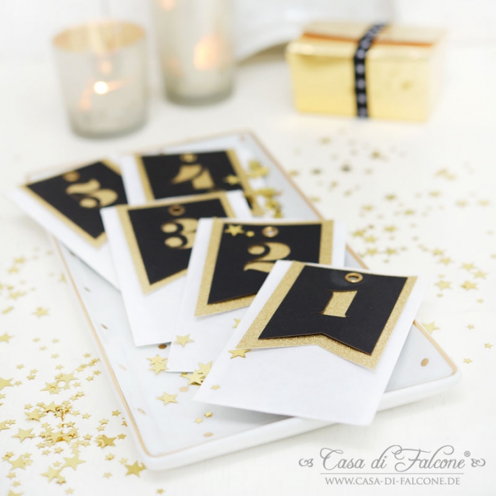Adventskalender Zahlen Papieranhnger Fhnchen schwarz