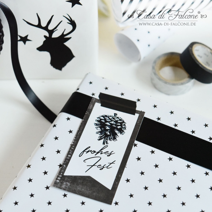 Weihnachtsaufkleber Tannenzapfen schwarz-weiss