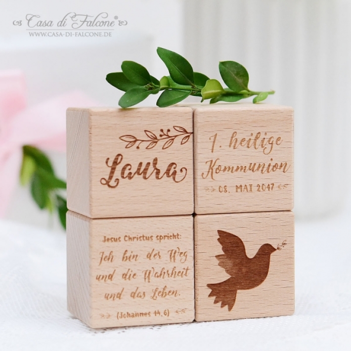 Personalisierte Holzwrfel zur Kommunion, im Set