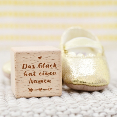 Holzwrfel mit Wunschtext Gravur