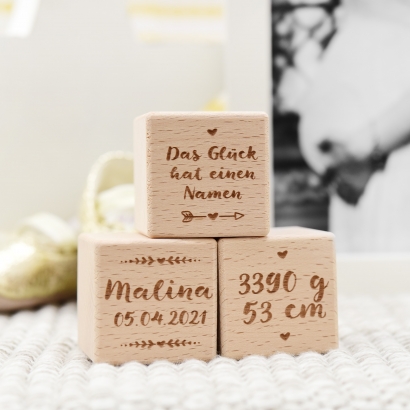 Holzwrfel mit Wunschtext Gravur