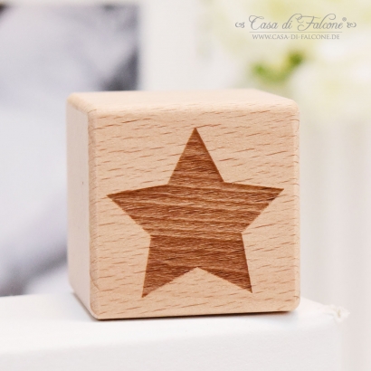 Gravierter Holzwrfel mit Motiv, Stern