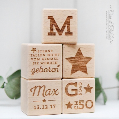 Gravierter Wrfel aus Holz mit Wunschtext, Stern