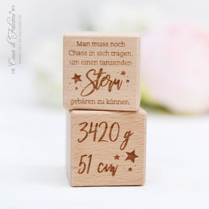 Holzstern Holzwrfel Set zur Geburt, graviert
