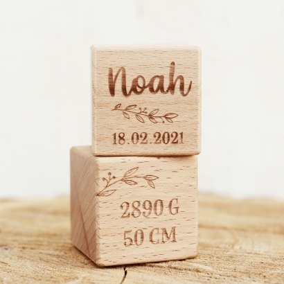 Personalisiertes Holzwrfel-Set zur Geburt, Ranke