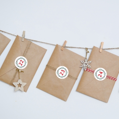 Adventskalender Zahlen Aufkleber, Kranz trkis-rot